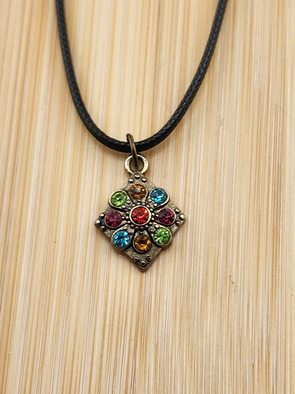 Multicolor Crystal Flower Pendant Necklace - Women Jewelry